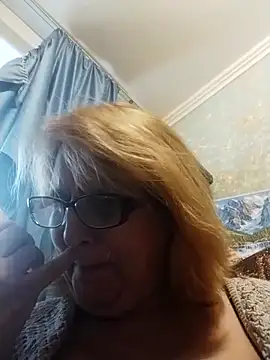 Forest-Lady online show from February 9, 2026, 9:07 am