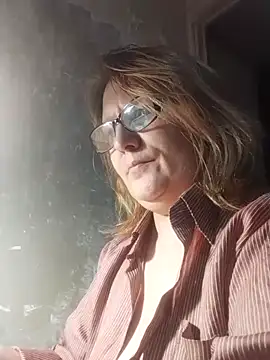 Forest-Lady online show from April 8, 2026, 5:58 pm