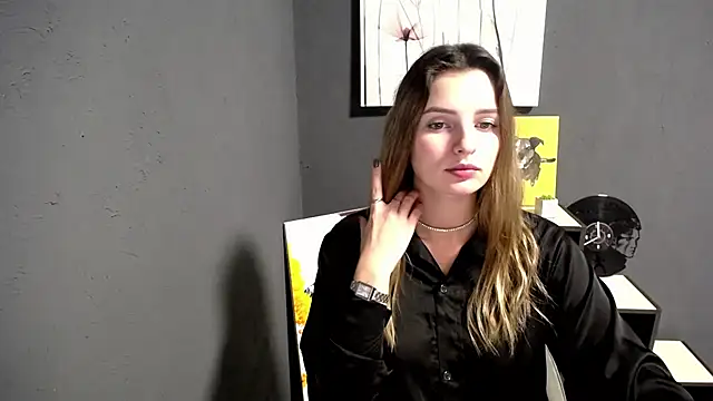 lady olivia  online show from November 25, 2025, 3:23 pm