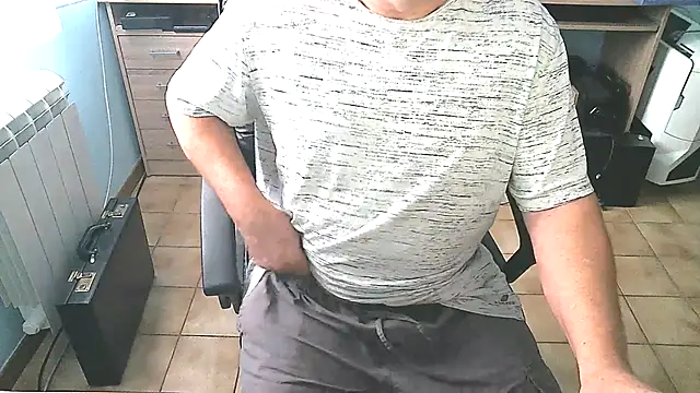 Snapshot of urick10500 chatting on December 5, 2025, 9:52 am urick10500 online show from December 5, 2025, 9:52 am