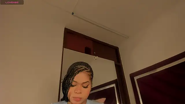 Snapshot of Samanntha_Rose chatting on February 6, 2025, 7:07 pm Samanntha Rose online show from February 6, 2025, 7:07 pm