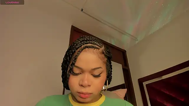Snapshot of Samanntha_Rose chatting on March 14, 2025, 12:40 pm Samanntha Rose online show from March 14, 2025, 12:40 pm