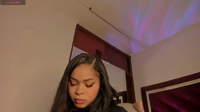 Snapshot of Samanntha_Rose chatting on January 28, 2025, 7:21 pm Samanntha Rose online show from January 28, 2025, 7:21 pm
