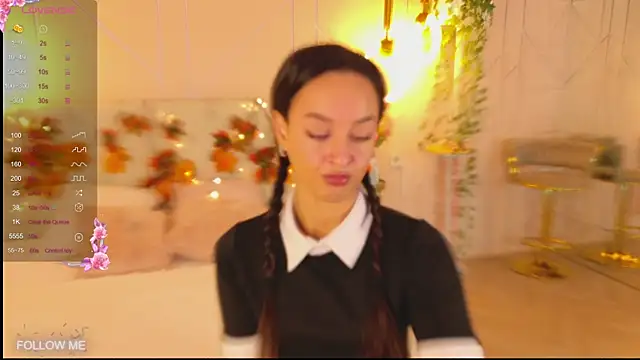 Snapshot of Lolly_Neal chatting on October 31, 2025, 5:04 am Lolly Neal online show from October 31, 2025, 5:04 am