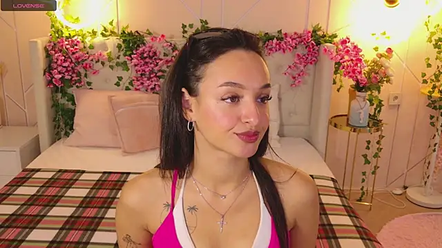 Snapshot of Lolly_Neal chatting on October 13, 2025, 5:09 am Lolly Neal online show from October 13, 2025, 5:09 am