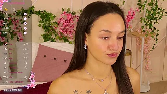 Snapshot of Lolly_Neal chatting on September 17, 2025, 5:09 am Lolly Neal online show from September 17, 2025, 5:09 am