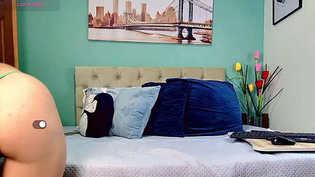 yanella fire online show from March 13, 2026, 10:09 am