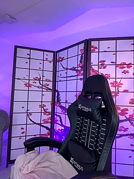 Victoria Adams14 online show from November 2, 2025, 3:00 am