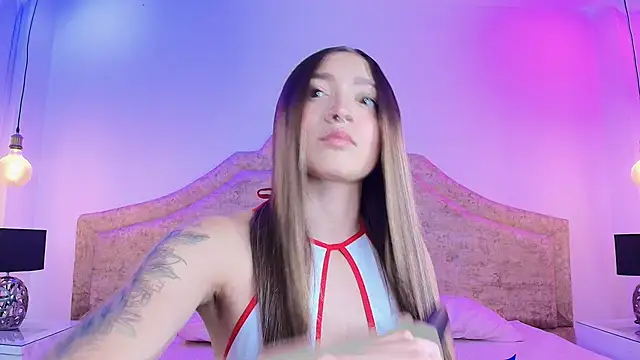 Victoria Adams14 online show from October 3, 2025, 4:03 am