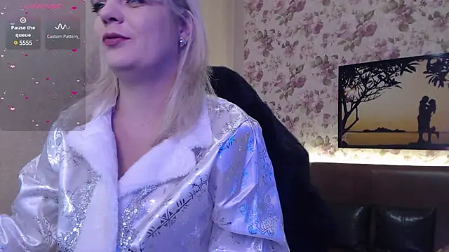 Snapshot of AliciaLaska chatting on December 29, 2024, 1:38 pm AliciaLaska online show from December 29, 2024, 1:38 pm