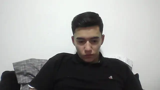 Snapshot of Estebitan_vm chatting on November 20, 2025, 4:24 am Estebitan vm online show from November 20, 2025, 4:24 am