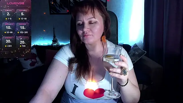 Snapshot of Nikki_March chatting on May 11, 2026, 9:43 am Nikki March online show from May 11, 2026, 9:43 am