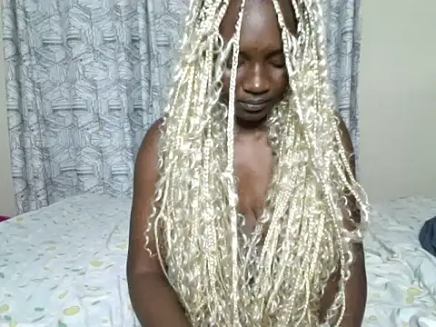 Adorarissa online show from April 6, 2026, 8:32 pm