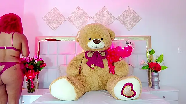 Snapshot of RubyRossel chatting on February 13, 2025, 7:42 pm RubyRossel online show from February 13, 2025, 7:42 pm