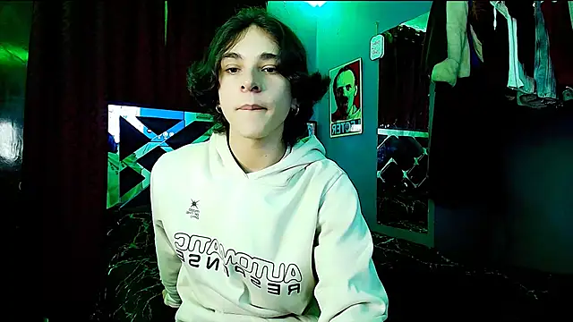 Luke Howland online show from March 18, 2025, 9:21 pm