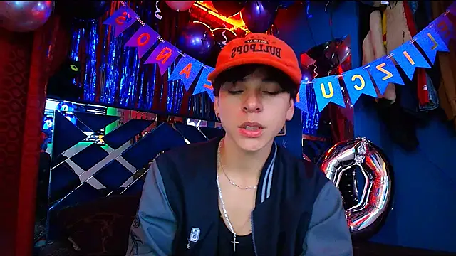 Luke Howland online show from November 11, 2025, 12:16 am