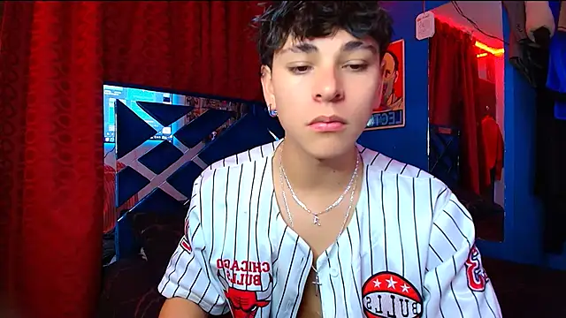 Luke Howland online show from October 1, 2025, 11:30 pm