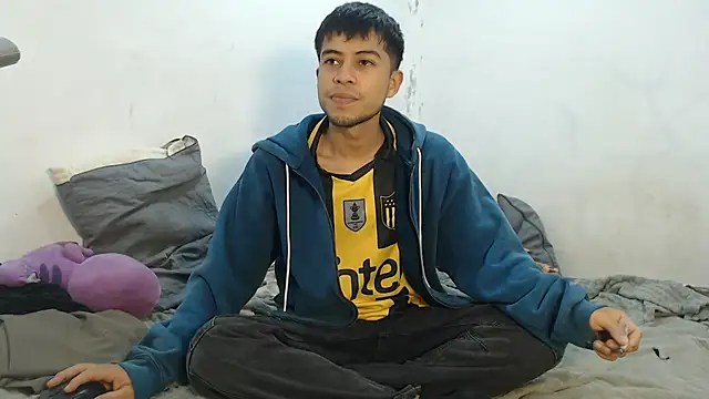 danielitopapuu online show from October 15, 2025, 9:39 am