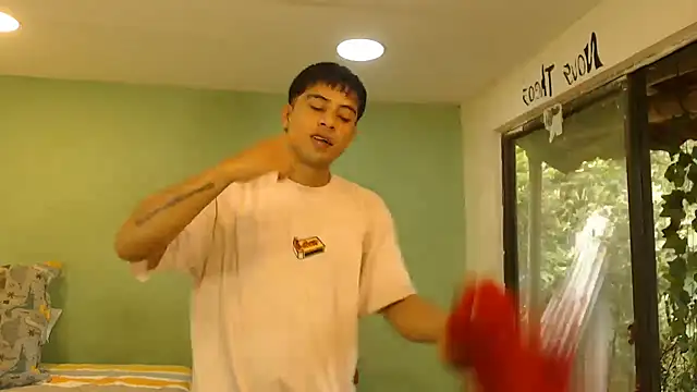 danielitopapuu online show from May 7, 2026, 3:37 pm
