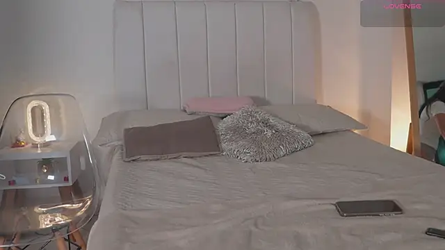 Madison evans1 online show from February 12, 2026, 6:46 am