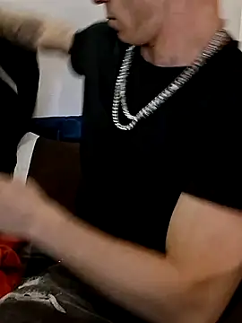 Snapshot of --D-a-D-D-y- chatting on March 5, 2026, 2:19 am --D-a-D-D-y- online show from March 5, 2026, 2:19 am