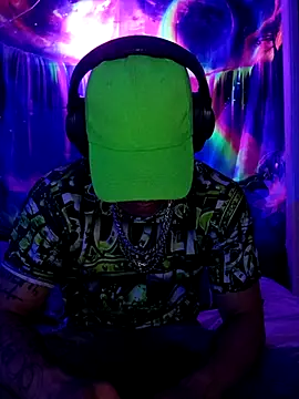 Snapshot of --D-a-D-D-y- chatting on April 11, 2026, 1:46 am --D-a-D-D-y- online show from April 11, 2026, 1:46 am