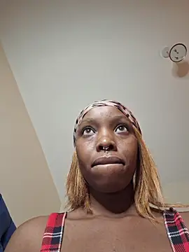 sexxygoldy online show from May 8, 2026, 7:34 am