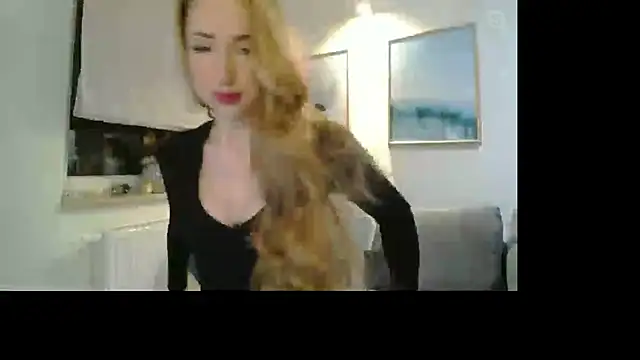 Snapshot of JulietteDiamond chatting on March 7, 2025, 4:11 pm JulietteDiamond online show from March 7, 2025, 4:11 pm