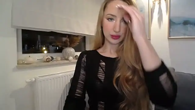 Snapshot of JulietteDiamond chatting on October 28, 2025, 9:25 pm JulietteDiamond online show from October 28, 2025, 9:25 pm