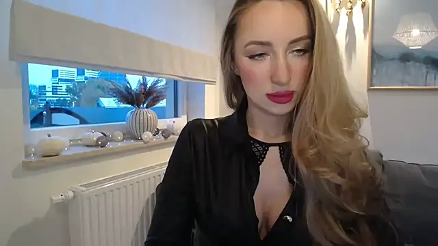 Snapshot of JulietteDiamond chatting on October 23, 2025, 3:32 pm JulietteDiamond online show from October 23, 2025, 3:32 pm