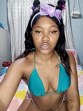 Snapshot of charmainexxx chatting on February 7, 2025, 7:06 pm charmainexxx online show from February 7, 2025, 7:06 pm