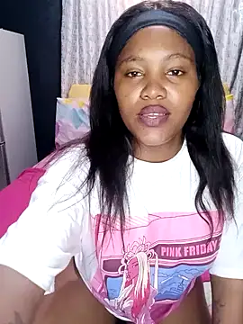 Snapshot of charmainexxx chatting on January 15, 2025, 7:15 am charmainexxx online show from January 15, 2025, 7:15 am