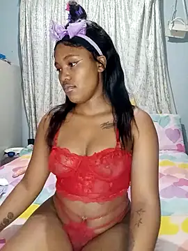 Snapshot of charmainexxx chatting on February 8, 2025, 11:13 pm charmainexxx online show from February 8, 2025, 11:13 pm