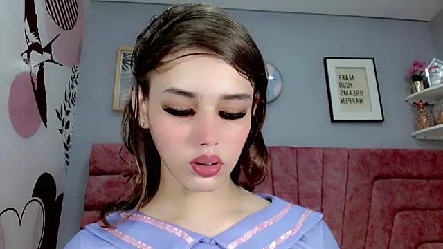 ValeriaAguilar online show from February 13, 2025, 11:04 pm