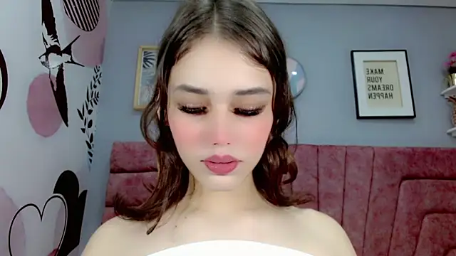 ValeriaAguilar online show from March 10, 2025, 8:45 pm