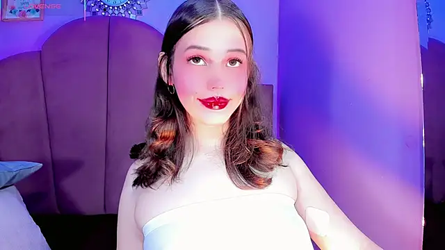 ValeriaAguilar online show from February 9, 2026, 9:57 pm