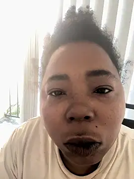 JCCaramelbarbie1 online show from November 4, 2025, 1:37 pm