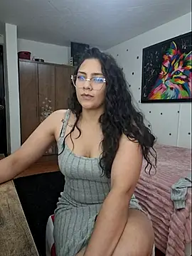 Snapshot of Thaliacooper_ chatting on June 25, 2026, 9:09 pm Thaliacooper online show from June 25, 2026, 9:09 pm