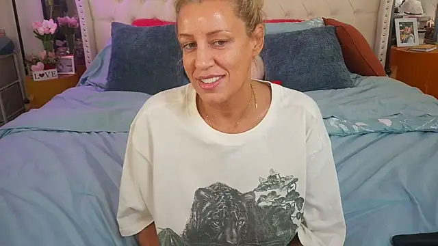 Snapshot of VegasDani chatting on June 21, 2026, 7:08 pm VegasDani online show from June 21, 2026, 7:08 pm
