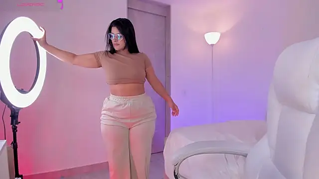 Snapshot of alexa_of_your_dream chatting on March 18, 2025, 4:40 am alexa of your dream online show from March 18, 2025, 4:40 am