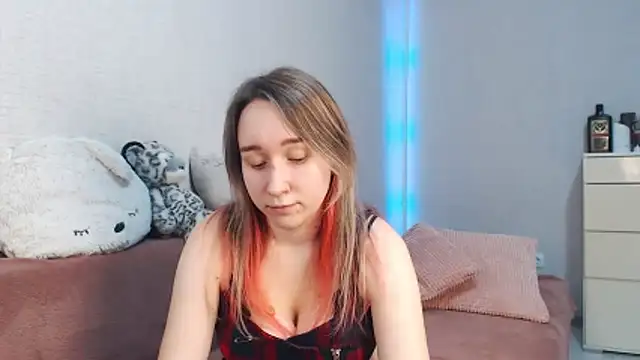 lovely hayley online show from March 5, 2026, 9:22 pm