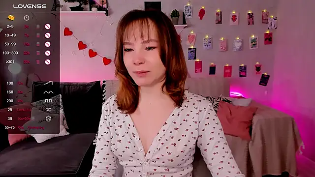 Snapshot of LanaBlu_ chatting on February 6, 2026, 2:29 am LanaBlu online show from February 6, 2026, 2:29 am