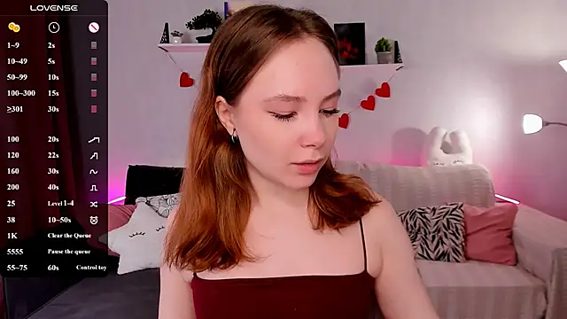 Snapshot of LanaBlu_ chatting on December 3, 2025, 3:18 am LanaBlu online show from December 3, 2025, 3:18 am