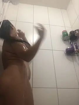 bellinii07 online show from April 5, 2026, 9:10 pm