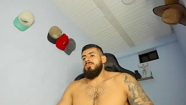 Snapshot of _Poseidon1_ chatting on November 28, 2025, 4:45 am Poseidon1 online show from November 28, 2025, 4:45 am