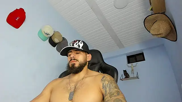 Snapshot of _Poseidon1_ chatting on September 23, 2025, 5:25 am Poseidon1 online show from September 23, 2025, 5:25 am