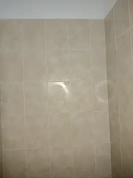 caro sweett online show from April 15, 2026, 7:40 pm