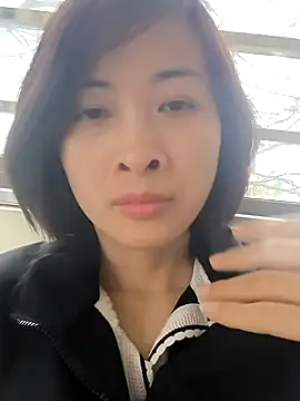 Snapshot of Sweets24 chatting on February 22, 2025, 1:44 am Sweets24 online show from February 22, 2025, 1:44 am