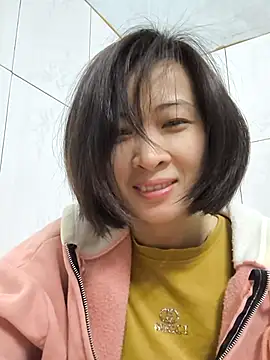 Snapshot of Sweets24 chatting on March 16, 2025, 10:53 pm Sweets24 online show from March 16, 2025, 10:53 pm