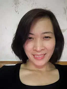 Snapshot of Sweets24 chatting on March 15, 2025, 12:56 pm Sweets24 online show from March 15, 2025, 12:56 pm